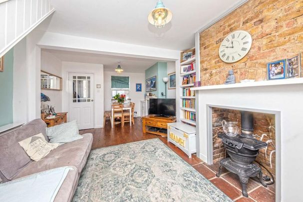 2 bedroom terraced house to rent - Photo 1