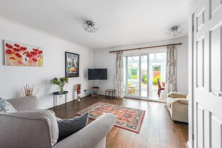 3 bedroom semi-detached house to rent - Photo 3