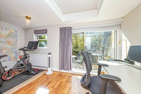 Campden Street, Kensington, W8 - Photo 2