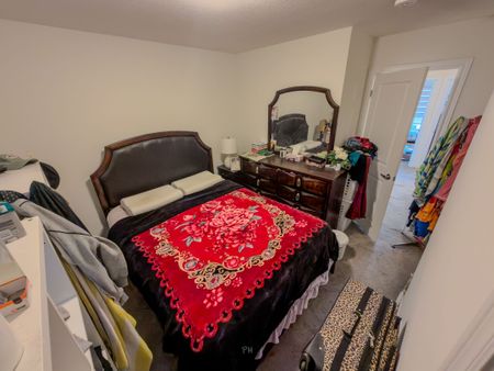 For Lease - 32 Reid Avenue, Hamilton, Ontario - Photo 4