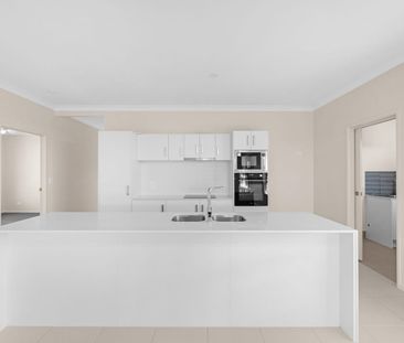 Brand New Build in Prime Point Vernon Location - Photo 5