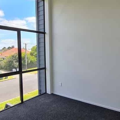 3 Bedroom 2 Bathroom Townhouse - Photo 1