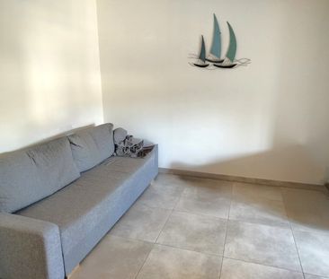 Location Appartement 2 pièces 46m² ROQUEFORT 13830 - Photo 1
