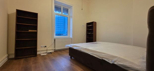 For rent an apartment with 1 bedroom, kitchen and bathroom in the central area of ​​Cluj-Napoca, about 15 minutes walk from the University of Medicine and Pharmacy. Also valid for Erasmus students. - Photo 1