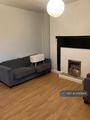 2 bedroom end of terrace house to rent - Photo 1