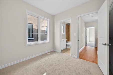 For Lease - 5946 Saigon Street, Mississauga, Ontario - Photo 4