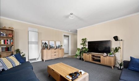 STUNNING & QUIET TOWNHOUSE IN THURGOONA - Photo 2