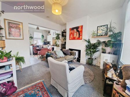 2 bedroom terraced house to rent - Photo 4