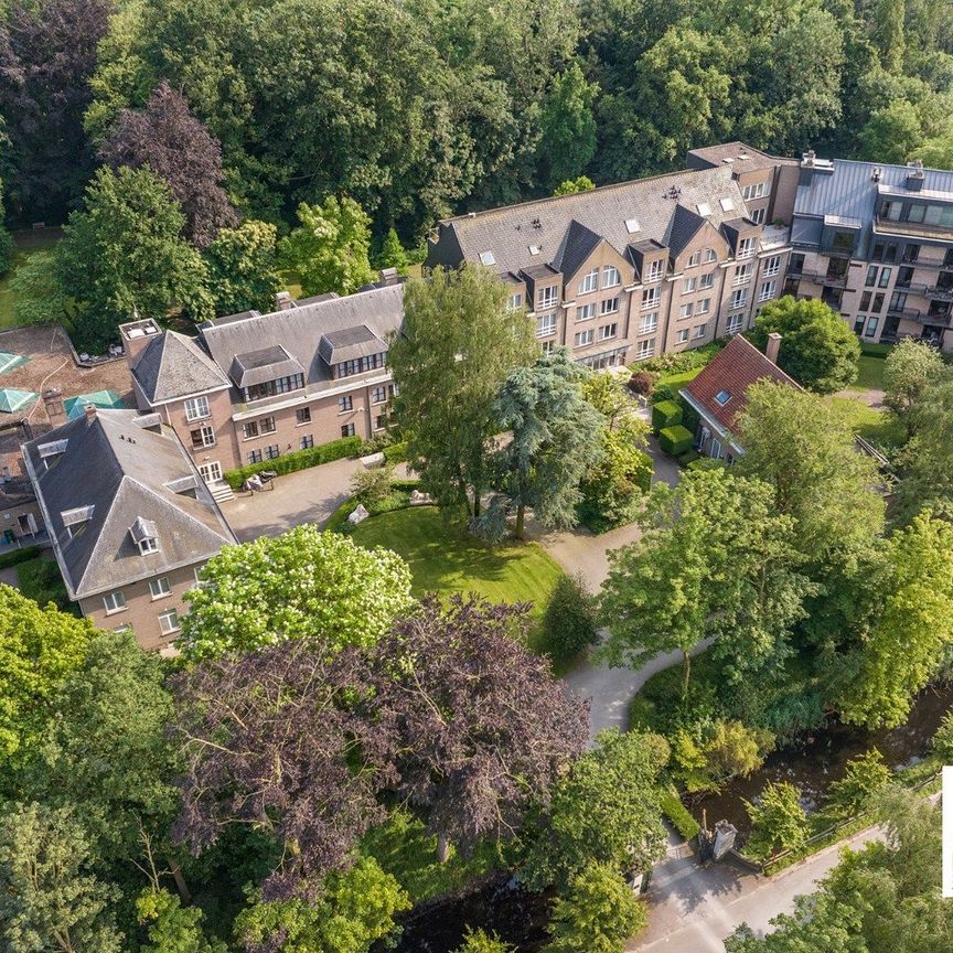 Prachtige zorgappartementen in een residentiële omgeving met zwembad en park te Oostakker - Foto 1