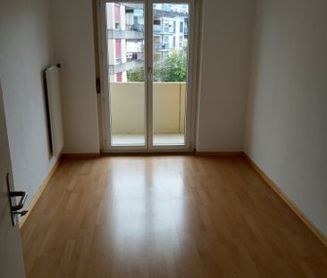 Herrliche 4-Zimmerwohnung mit eigener Waschmaschine und Balkon zu v... - Photo 5