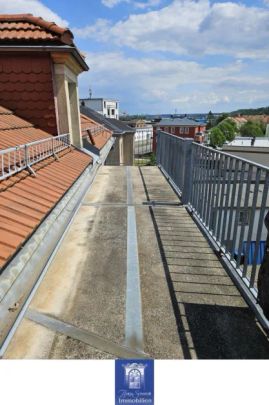 Individuelle und moderne Familienwohnung mit großem Balkon unterm Dach! - Foto 1