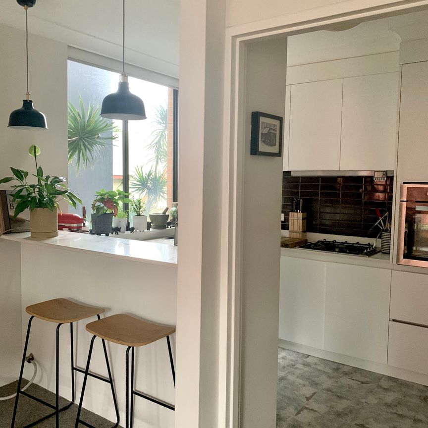 Darling Point - Photo 1