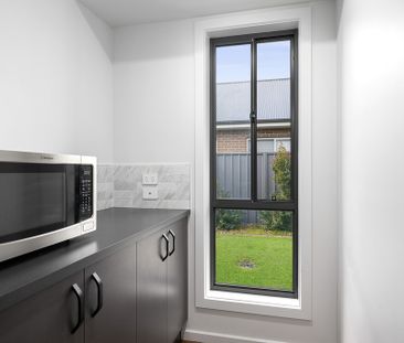 Modern Family Living - Photo 6