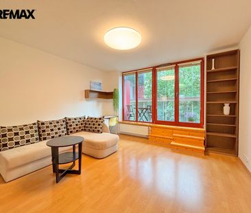Pronájem bytu 1+kk v osobním vlastnictví 41 m², Praha 4 - Záběhlice - Fotografie 1
