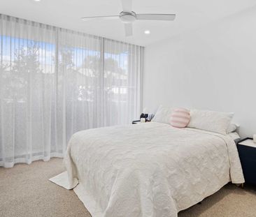 203/14-18 Twenty Eighth Avenue, Palm Beach, Qld 4221 - Photo 2