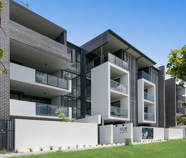 Spacious Inner-City Living with Rare Courtyard Oasis! - Photo 4