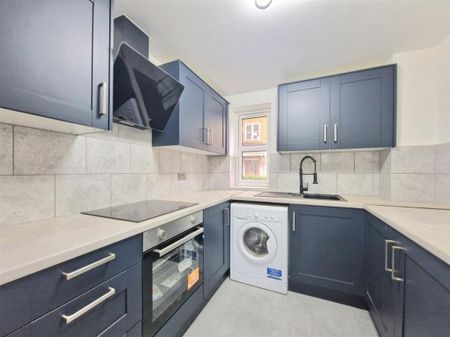 Crawford Avenue, Wembley - Photo 3