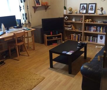 1 Bed Flat, Stirling Road, B16 - Photo 2