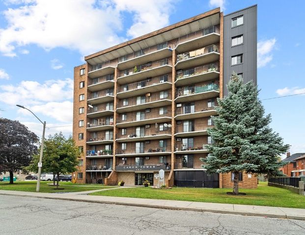 Caron Tower Apartments | 360 Caron Ave., Windsor - Photo 1