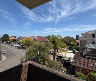 Kensington - Photo 3