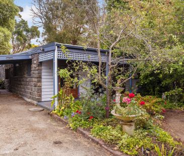 Cottage Style Modern Convenience - Photo 3