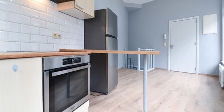 Studio met slaaphoek te huur in Schaarbeek voor € 700 met 1 slaapkamer - Photo 5
