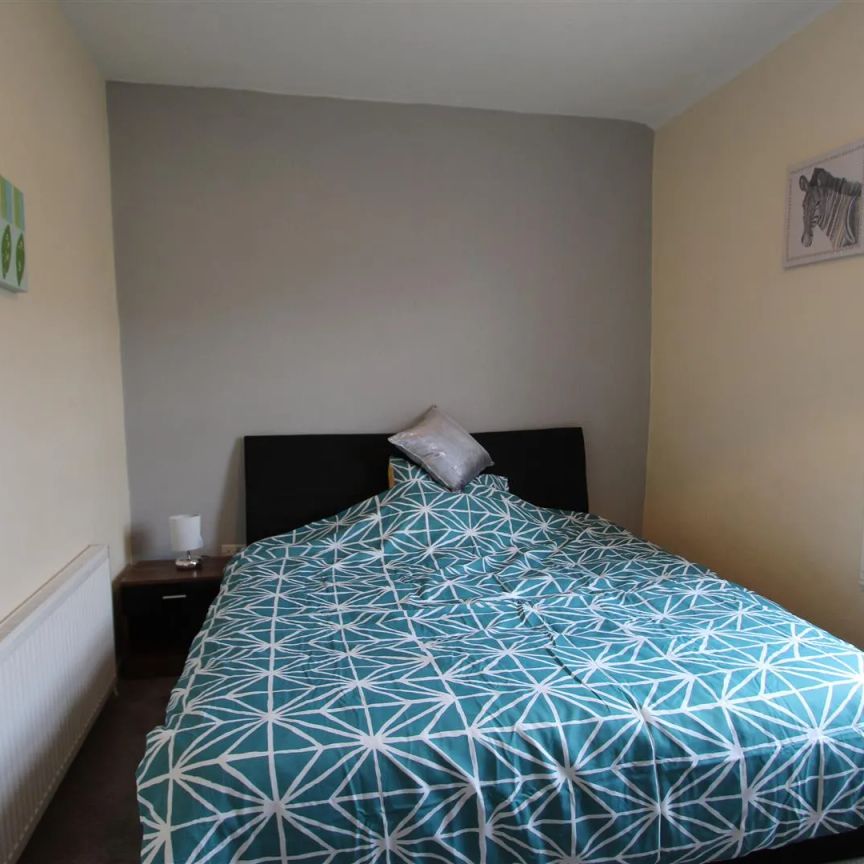 1 bed house share to rent in Briercliffe Road, Burnley, BB10 - Photo 1