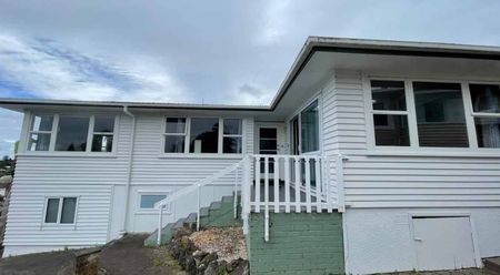 NEW WINDSOR, 4 BEDROOMS - Photo 4