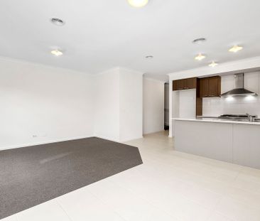 4 Webb Street, Mambourin. - Photo 5