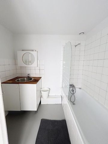 Location Appartement 1 pièce Meublé 33m² AGEN 47000 - Photo 5