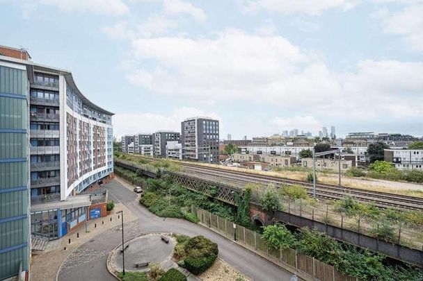 Meath Crescent, Bethnal Green, E2 - Photo 1