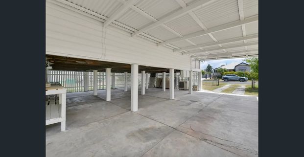Light-Filled Queenslander Living Just Steps from Redbank Station - Photo 1