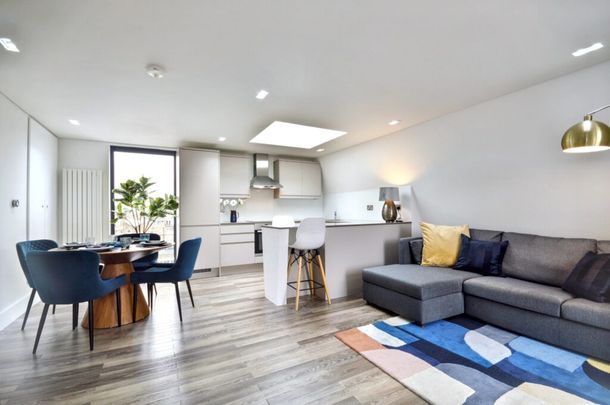 To Let, 1 Bed Flat - Photo 1