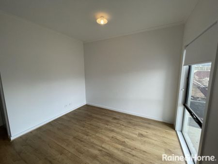 Modern Living in Mount Barker! - Photo 2