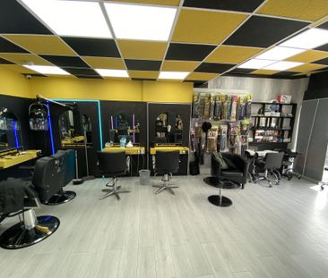 £1,250 PCM, Large Fitted and Equipped Hairdressing Salon/Barber Sho... - Photo 1