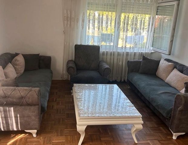 Schöne 3 Zimmerwohnung zu vermieten - Photo 1