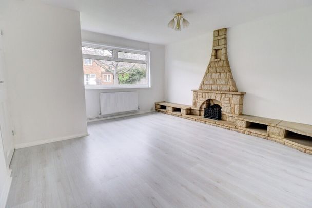 3 bedroom mid terraced house to rent - Photo 1