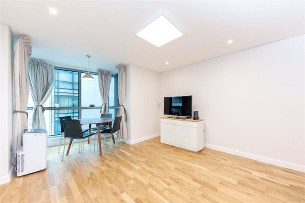 Merchant Square, London, W2 - Photo 1