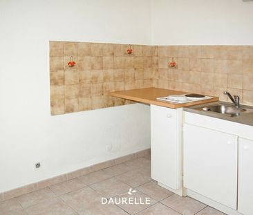 Location Appartement 1 pièce 35m² CHATEAURENARD 13160 - Photo 4