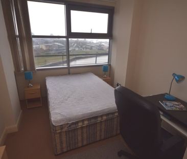 West Wear Street, Sunderland - Photo 2