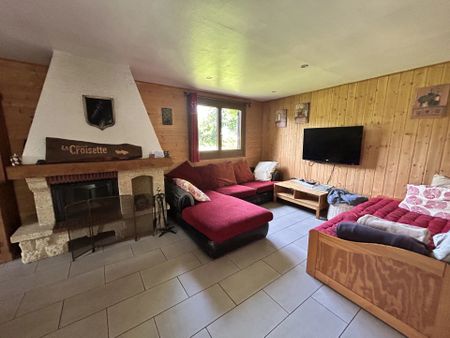 Location Chalet 6 pièces 107 m2 à Taintrux - Photo 3