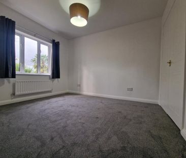 3 bedroom end of terrace house to rent - Photo 4