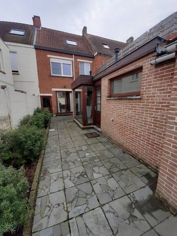 Gezellige woning met 3 kamers, 2 badkamers, tuintje en garage te Deinze - Photo 5