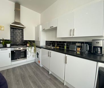 Pen-y-lan Road Flat 1, Roath - Photo 3