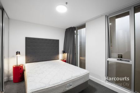 509/318 Little Bourke Street, Melbourne - Photo 5