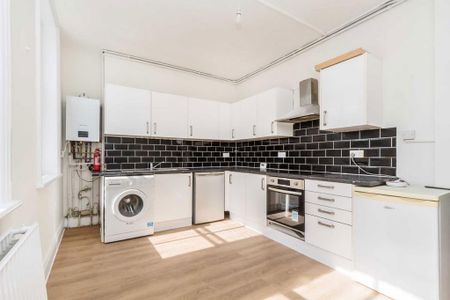2 bedroom flat to rent - Photo 5