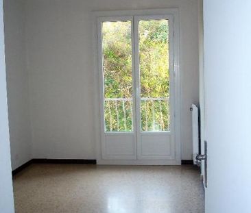 Location Appartement 3 pièces 64m² DRAGUIGNAN 83300 - Photo 2
