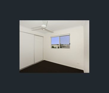 Modern Double Storey Home in Caloundra West! - Photo 2