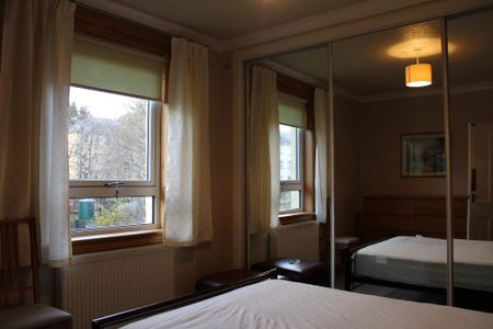 2 bed flat for rent in Priestfield - Photo 5