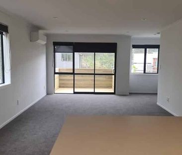 Brand New 3 Bedroom 2 Bathroom Townhouse in Whitby - Photo 1